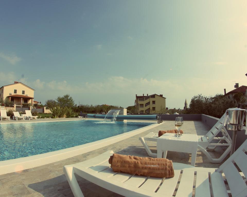 Villa Badi Lovrečica Extérieur photo
